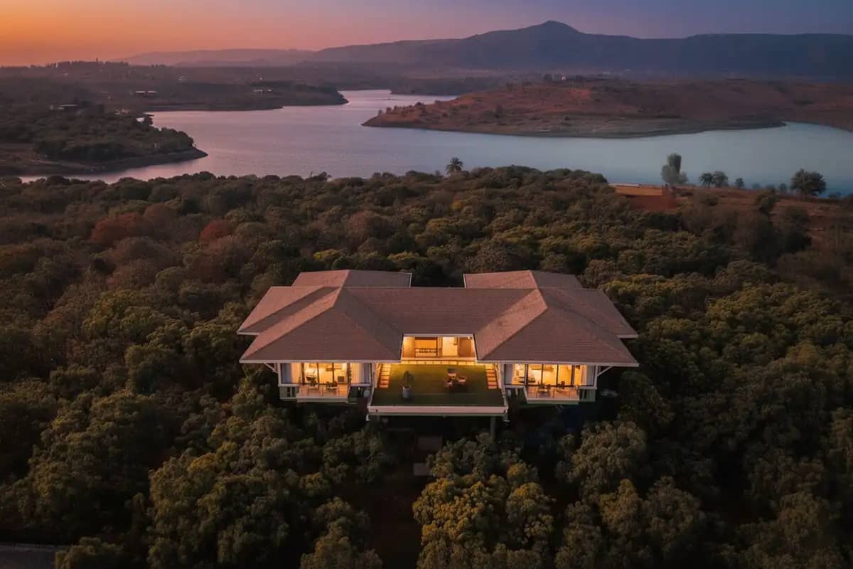 Nihira Farms w/ Lake View - Kamshet