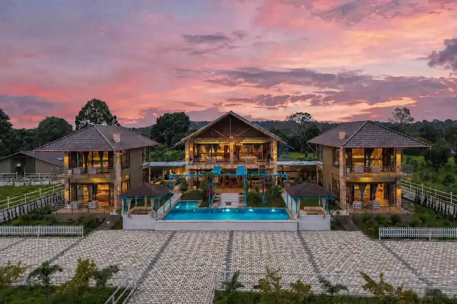 NIVARA by the Woods