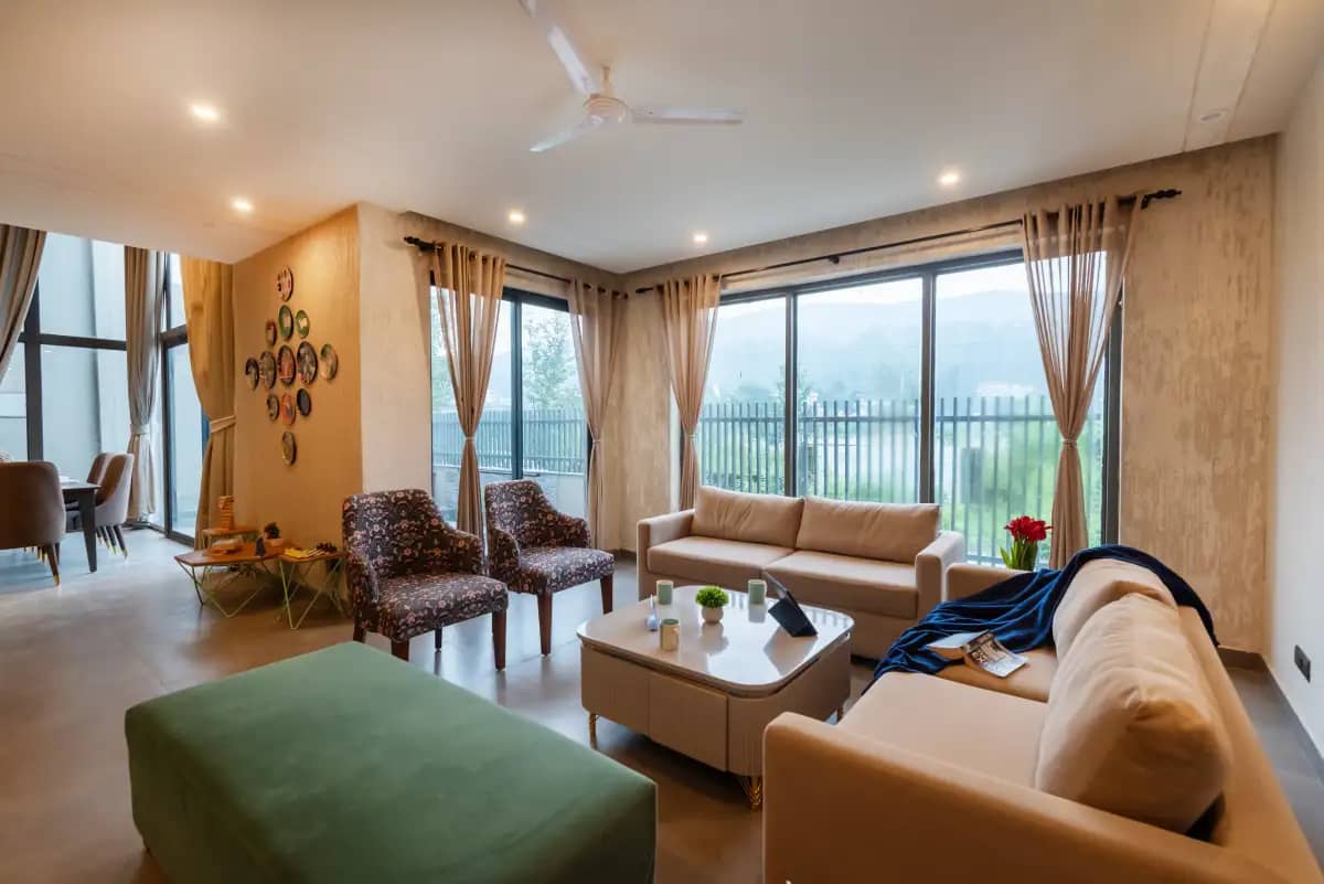 SaffronStays Pebble House