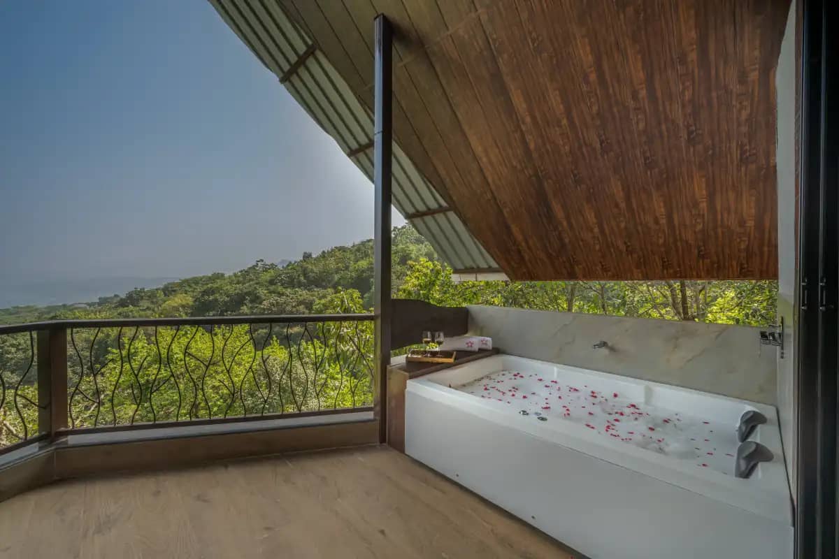 SaffronStays Raanwaara Luxe