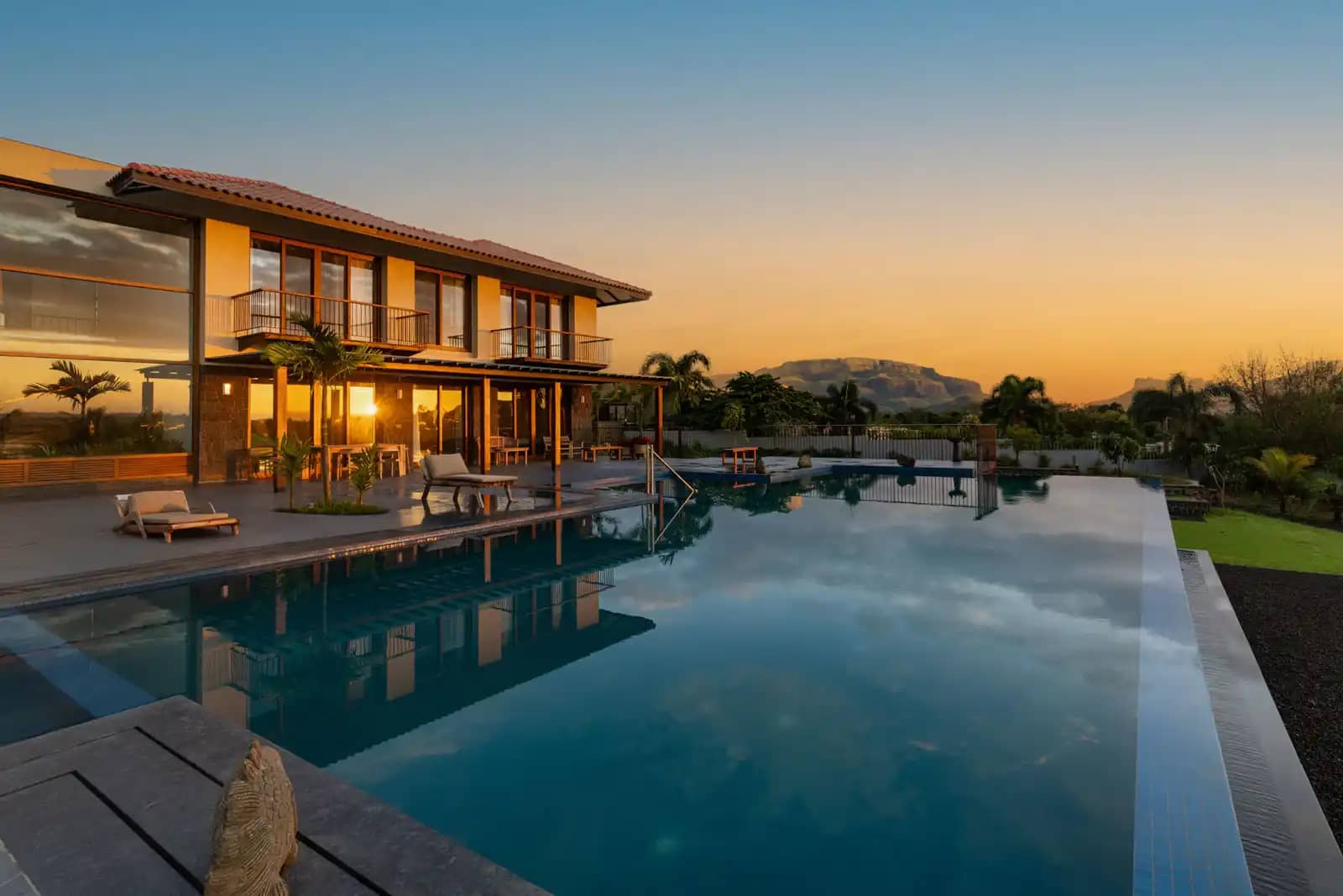 SeaEra The Retreat