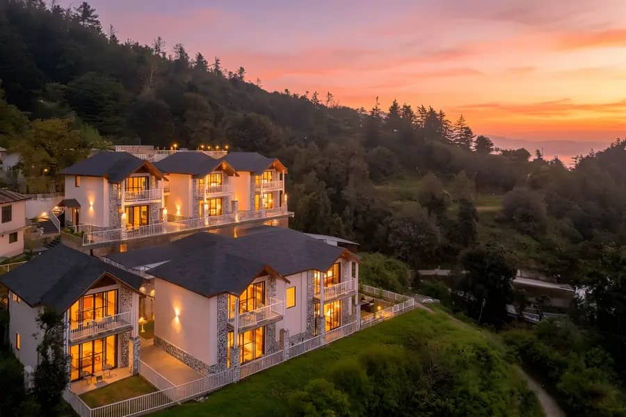 Shilayvas - Centrally Heated Cottages with Bathtub - Kufri Chail Road