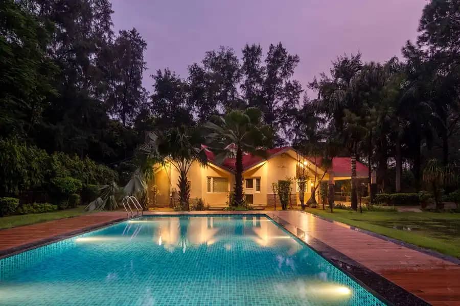 Solitude in the Woods W/ Outdoor Pool
