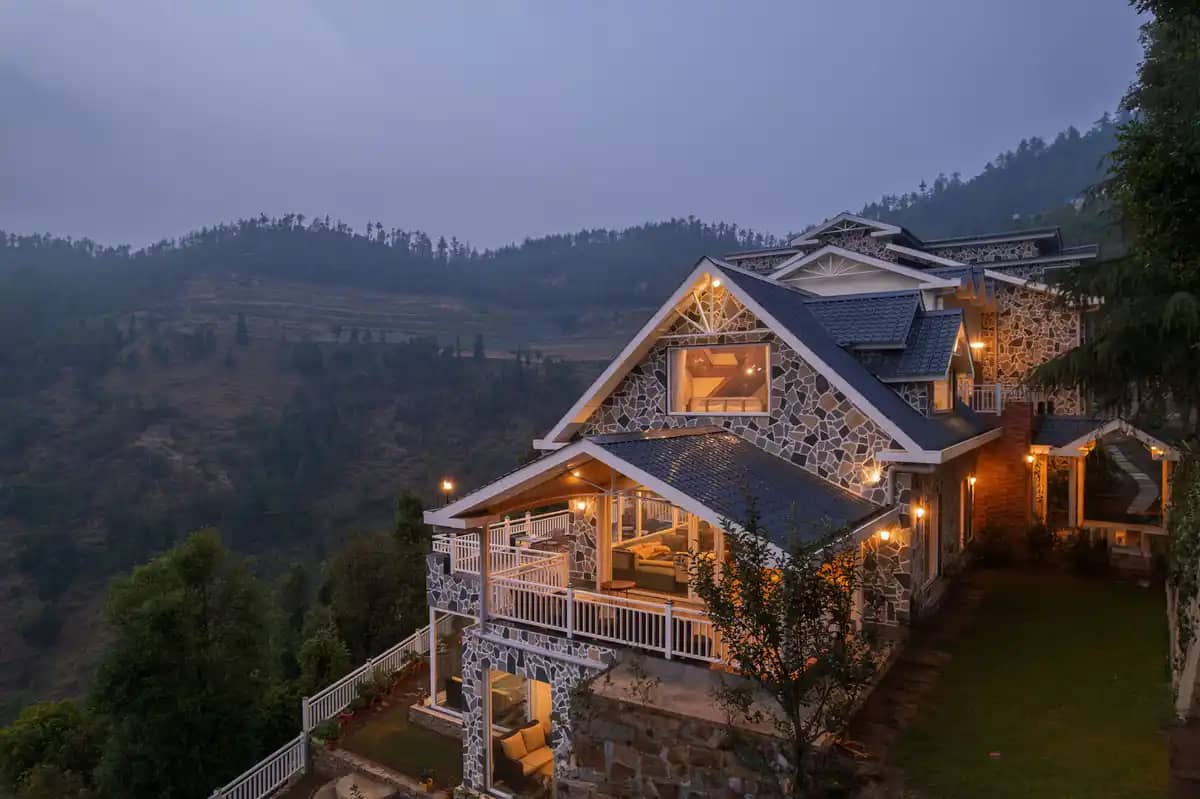 Summit @ The Mohru Estate - Chail w/ Heated Pool