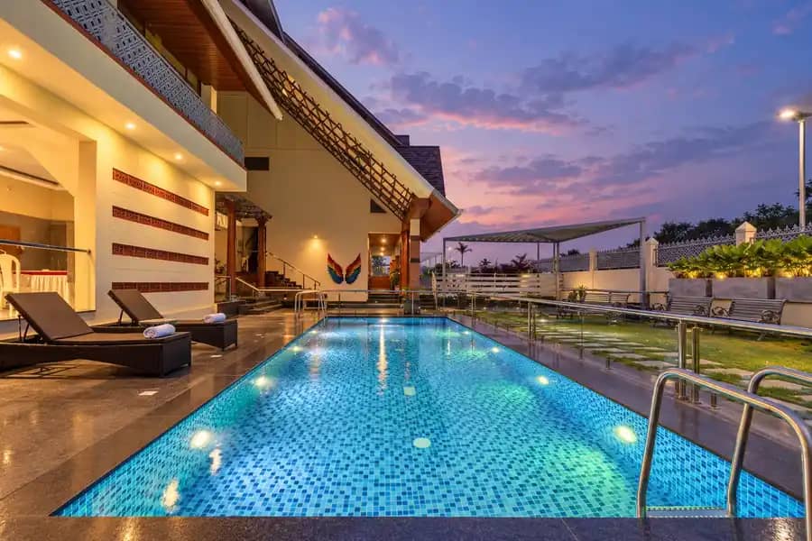 Superior Rooms @ Arena Staycation