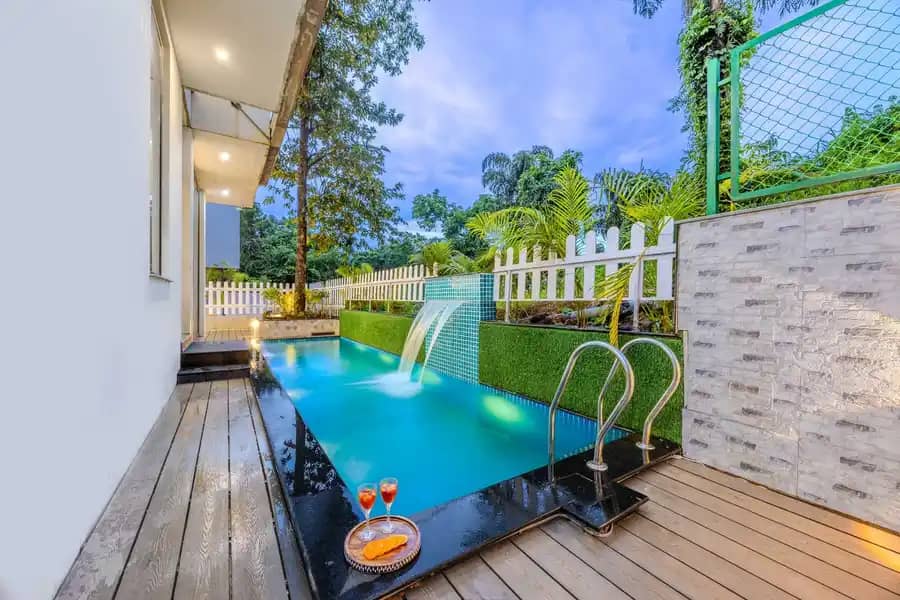 Swapan Oasis - The Glass Villa