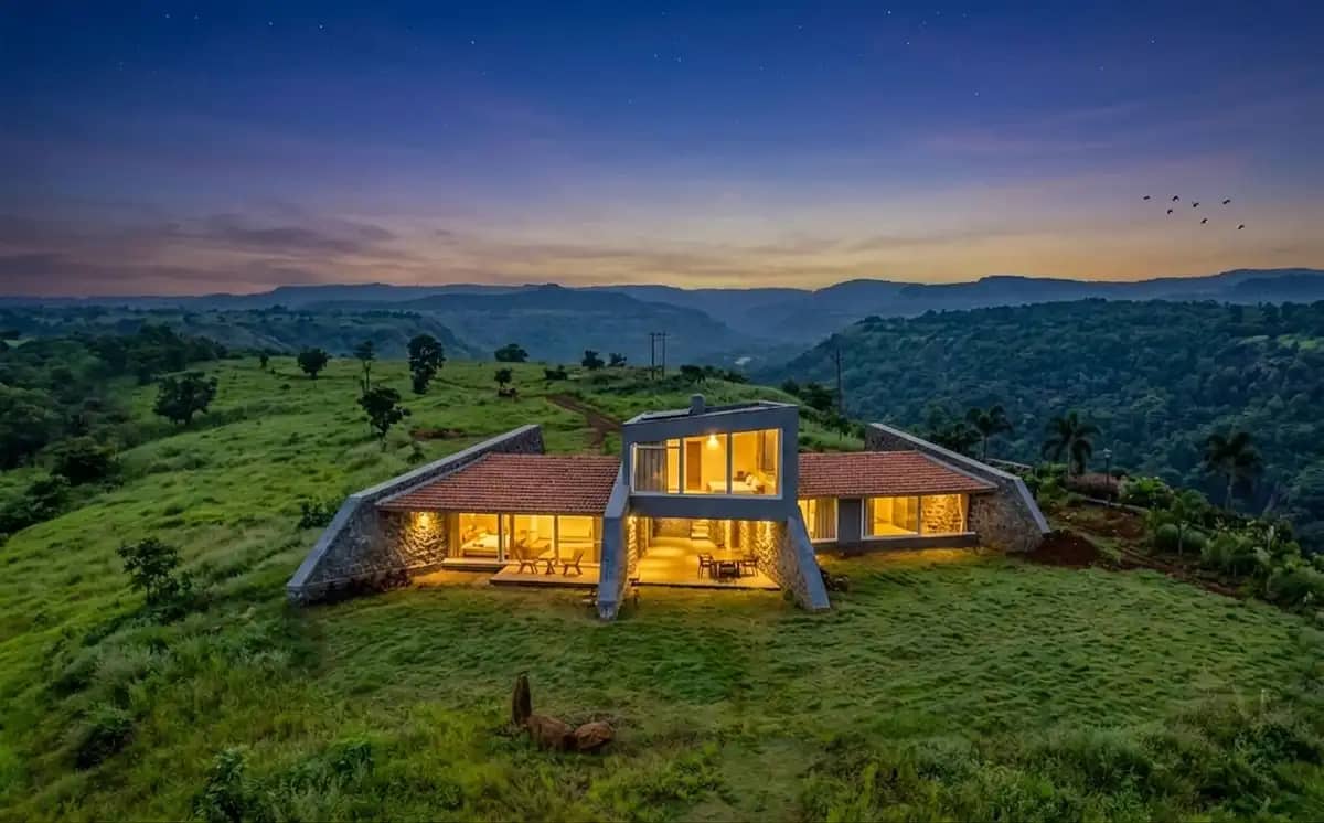 The Stone House in Beze