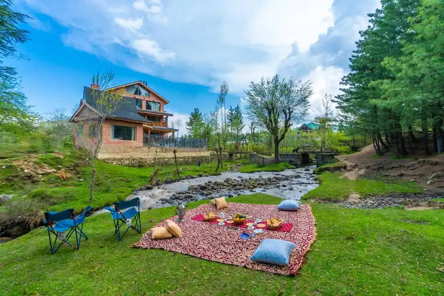 Timber @ Swiss Chalet - Riverside, Tangmarg